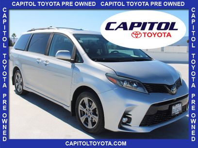 Used 2019 Toyota Sienna SE w/ SE Preferred Package