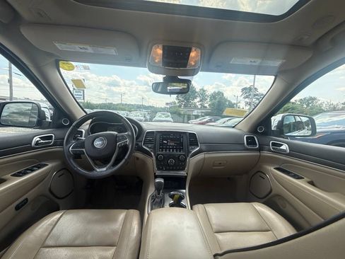 Used 2018 Jeep Grand Cherokee Overland AWD/4WD image 18