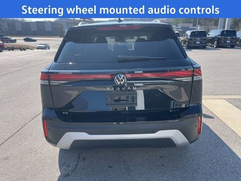 New 2026 Volkswagen Tiguan SE image 4