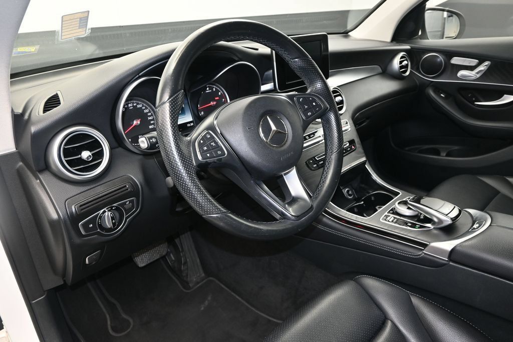 Used 2016 Mercedes-Benz GLC 300 image 17