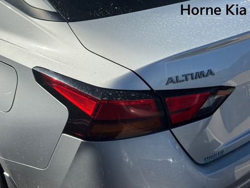 Used 2023 Nissan Altima 2.5 S image 6