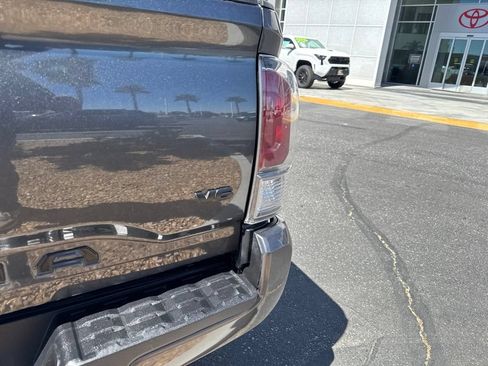 Certified 2023 Toyota Tacoma TRD Off-Road w/ Black Out Package (TMS) AWD/4WD image 8