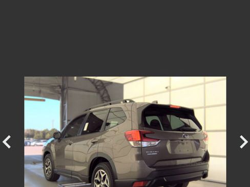 Used 2023 Subaru Forester Premium AWD/4WD image 4