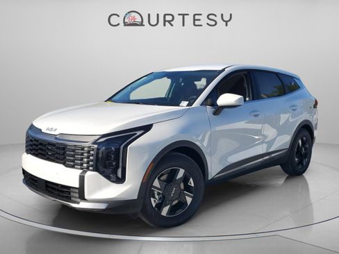 New 2026 Kia Sportage LX image 1