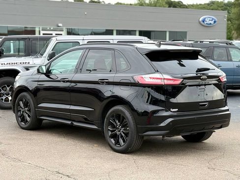 Certified 2024 Ford Edge SE w/ Black Appearance Package AWD/4WD image 36