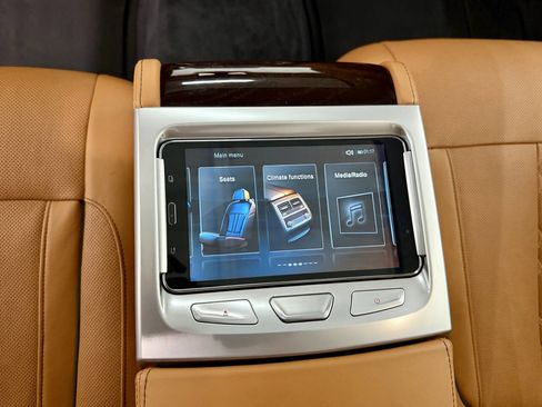 Used 2016 BMW 750i xDrive image 37