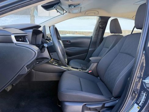 Used 2023 Toyota Corolla LE image 9