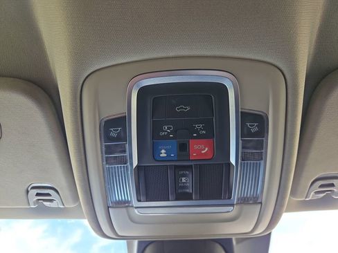 Used 2022 RAM 1500 Laramie AWD/4WD image 24