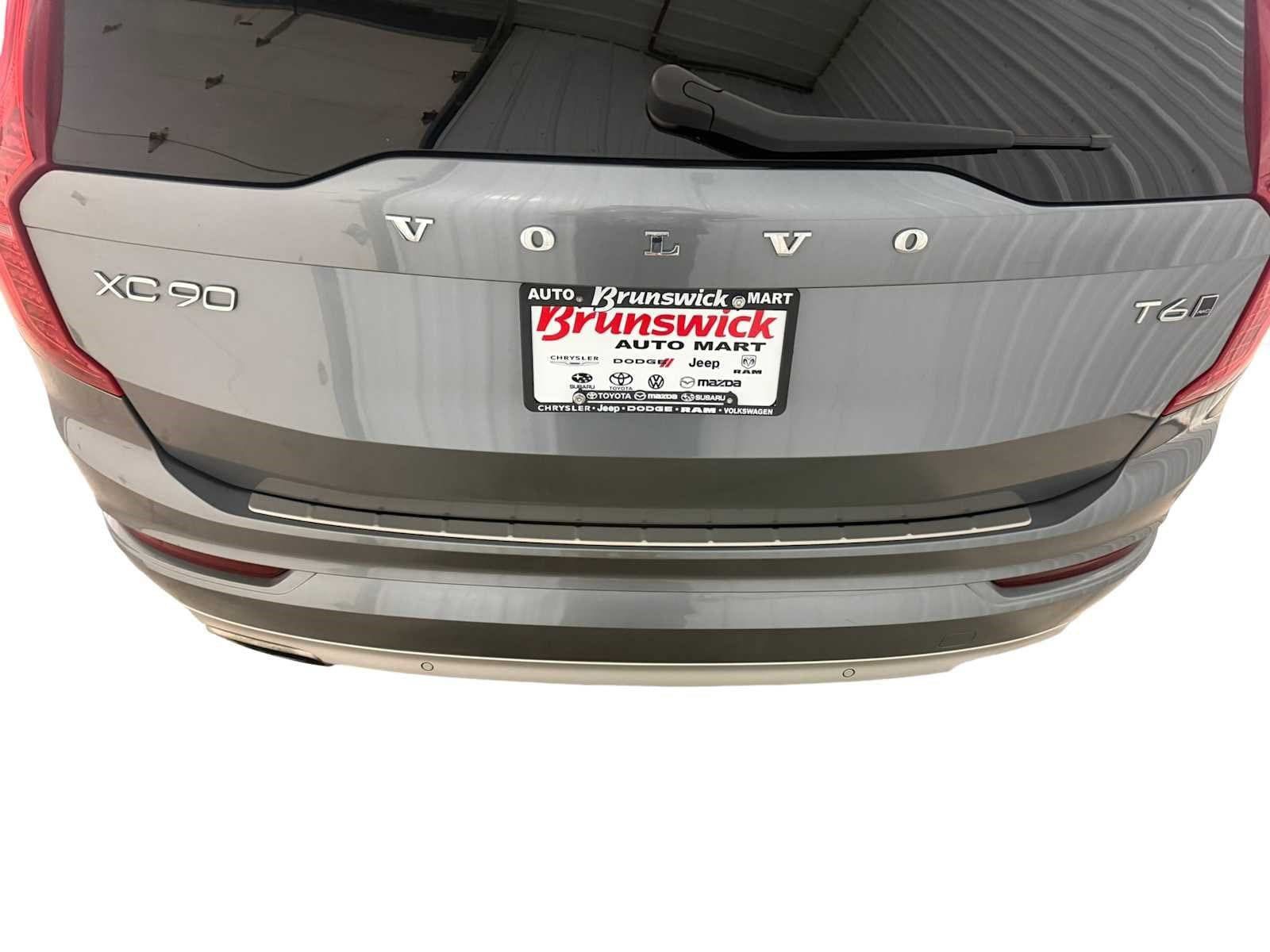 Used 2018 Volvo XC90 T6 Momentum w/ Convenience Package AWD/4WD image 16