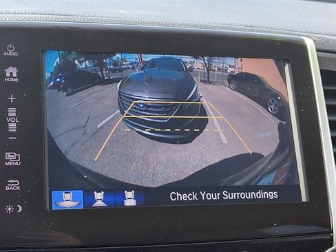 Used 2018 Honda Pilot EX image 9