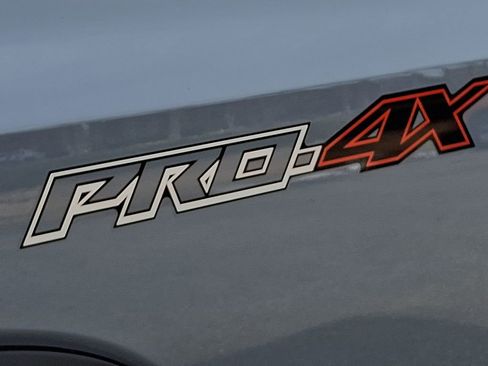 Used 2025 Nissan Frontier PRO-4X w/ Pro Convenience Package image 34