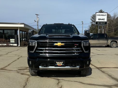 Used 2024 Chevrolet Silverado 2500 LTZ w/ LTZ Plus Package AWD/4WD image 6