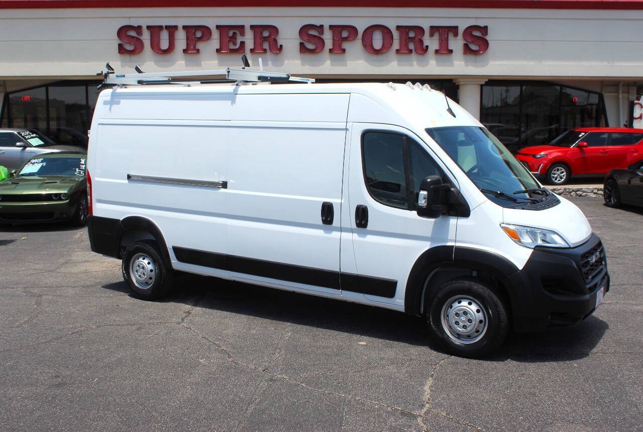 Used 2023 RAM ProMaster 2500 FWD image 1