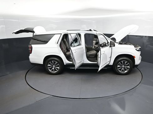 Used 2023 Chevrolet Tahoe LT w/ Luxury Package RWD image 50