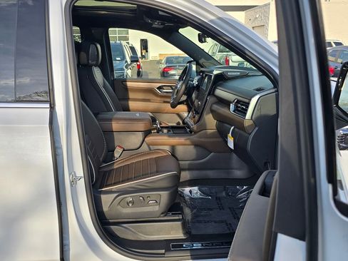 New 2026 GMC Yukon Denali Ultimate AWD/4WD image 37