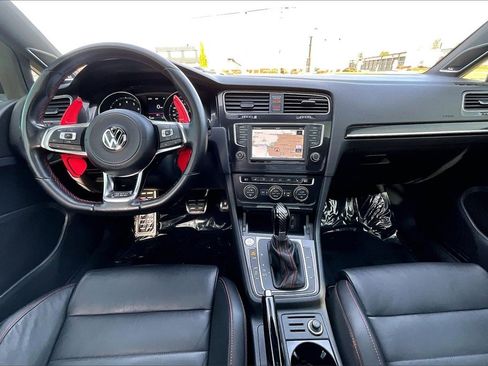 Used 2017 Volkswagen GTI Autobahn image 17