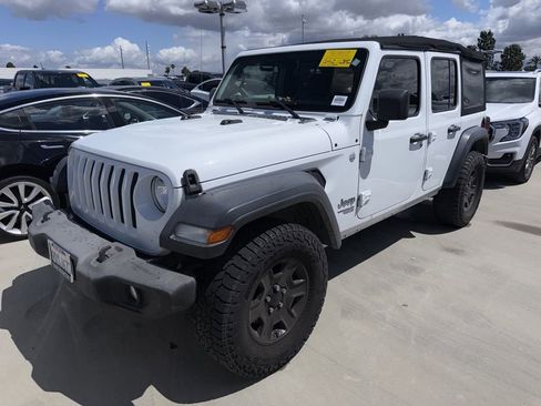 Used 2018 Jeep Wrangler Unlimited Sport S image 2
