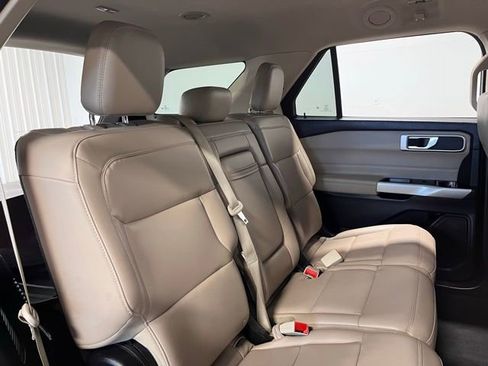 Used 2023 Ford Explorer XLT w/ Equipment Group 202A image 13