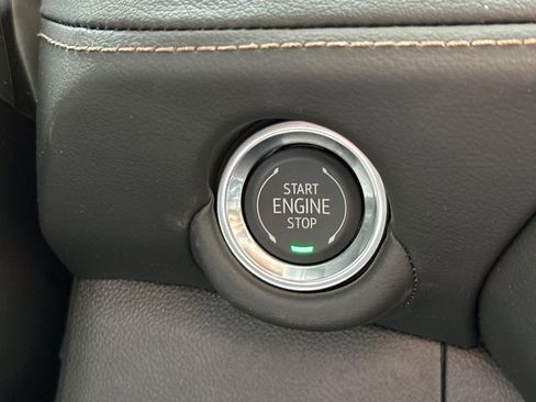 New 2025 Chevrolet Suburban High Country image 27