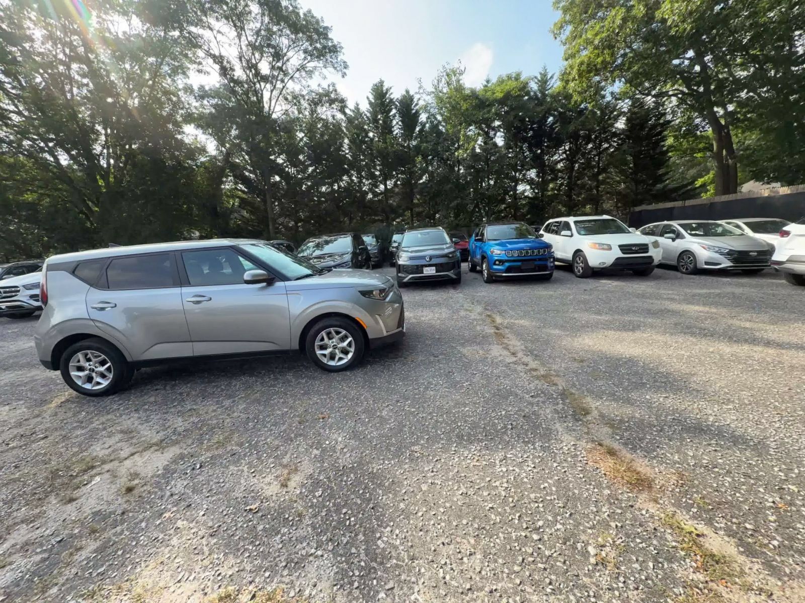 Used 2025 Kia Soul LX w/ LX Technology Package FWD image 14