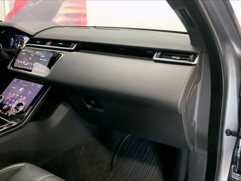 Used 2020 Land Rover Range Rover Velar R-Dynamic S image 21