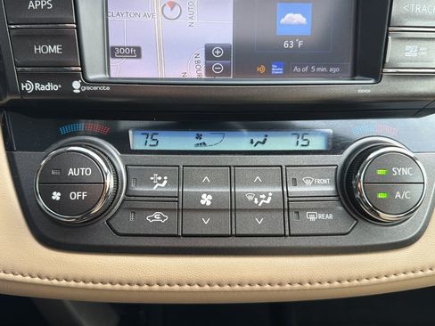 Used 2015 Toyota RAV4 XLE AWD/4WD image 27