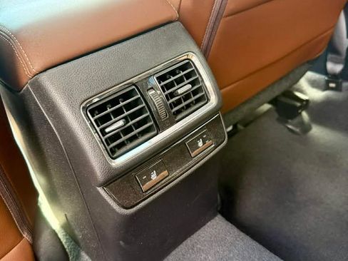 Used 2017 Subaru Outback 2.5i Touring image 17