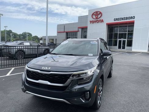 Used 2022 Kia Seltos SX w/ Sunroof Package AWD/4WD image 1