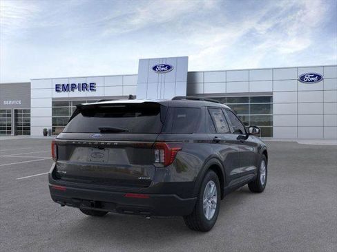 New 2026 Ford Explorer Active AWD/4WD image 8