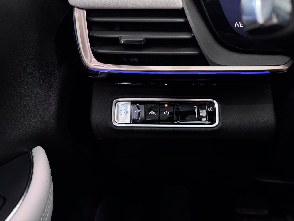 Certified 2026 Buick Envision Avenir AWD/4WD image 26