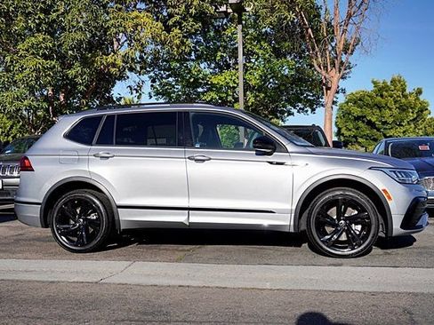 Used 2023 Volkswagen Tiguan SE R-Line image 7