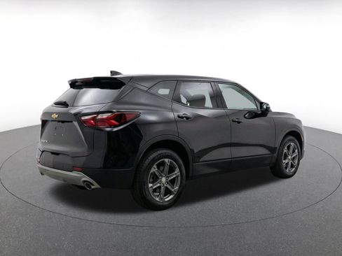 Used 2025 Chevrolet Blazer LT FWD image 9