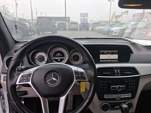 Used 2013 Mercedes-Benz C 250 Coupe image 12