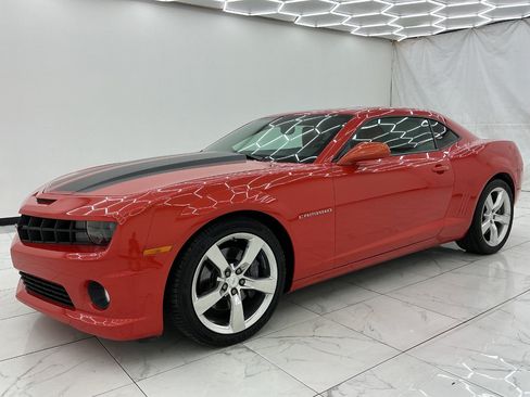 Used 2010 Chevrolet Camaro SS w/ RS Package RWD image 6