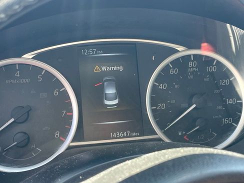 Used 2017 Nissan Sentra SV image 10