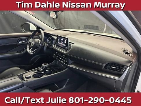 Used 2023 Nissan Rogue SV w/ SV Premium B Package AWD/4WD image 17