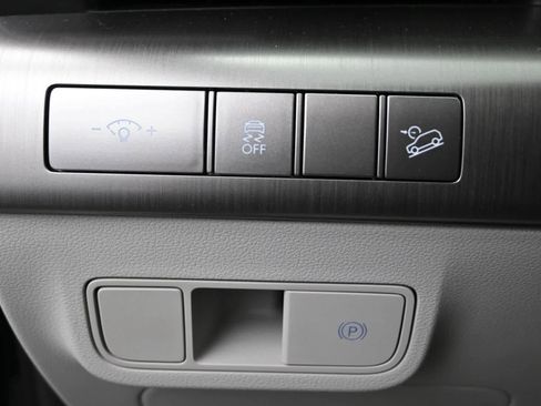Used 2026 Hyundai Kona SEL Sport FWD image 21