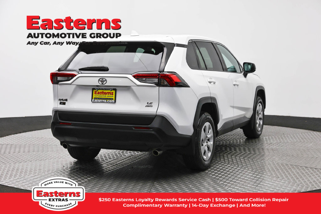 Used 2023 Toyota RAV4 LE AWD/4WD image 6