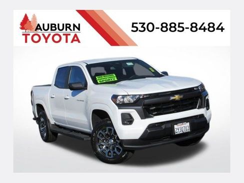 Used 2023 Chevrolet Colorado LT w/ LT Convenience Package image 1