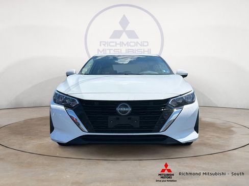 Used 2024 Nissan Sentra SV FWD image 8