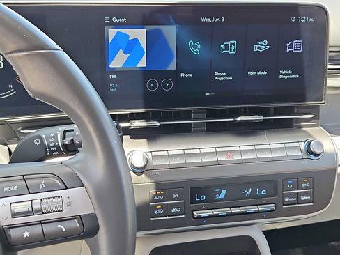 Certified 2025 Hyundai Kona SEL AWD/4WD image 27