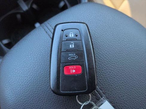 Certified 2022 Toyota RAV4 XLE Premium FWD image 27