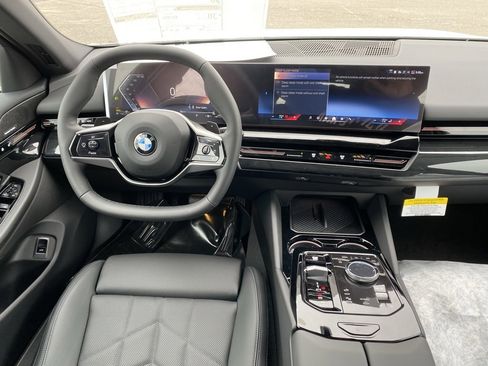 New 2026 BMW 530i xDrive image 9