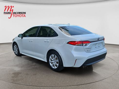 Used 2024 Toyota Corolla LE FWD image 8