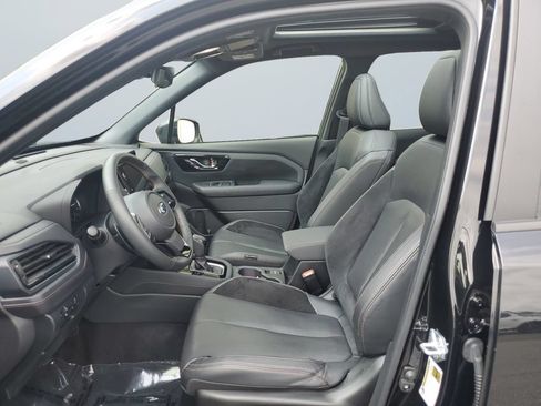 Certified 2025 Subaru Forester Touring AWD/4WD image 9