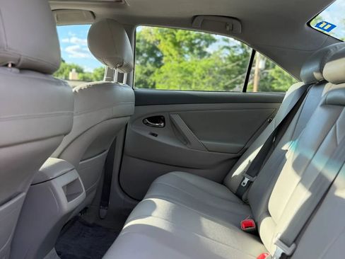 Used 2011 Toyota Camry LE w/ LE Extra-Value Pkg FWD image 17