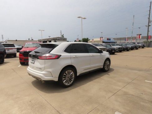 Used 2020 Ford Edge Titanium w/ Equipment Group 301A FWD image 9