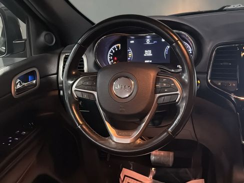 Used 2020 Jeep Grand Cherokee Altitude AWD/4WD image 27