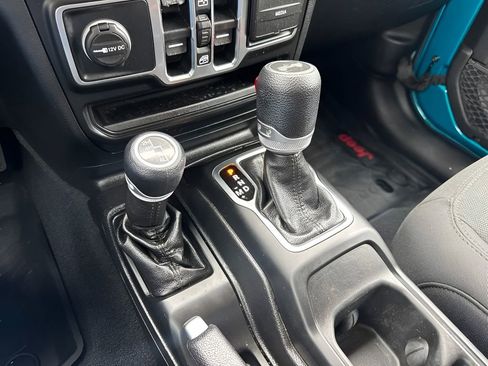 Used 2020 Jeep Wrangler Unlimited Sport AWD/4WD image 17