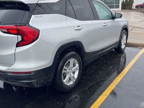 Used 2020 GMC Terrain SLE FWD image 3